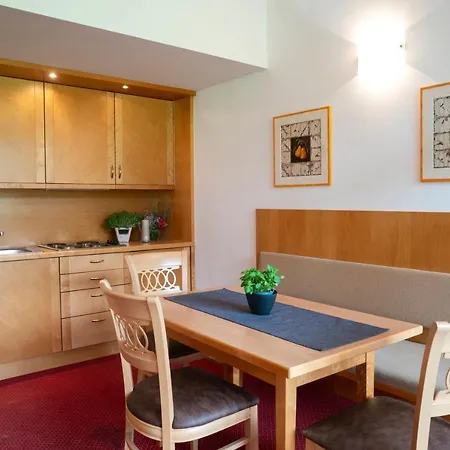 Schindlhaus/alpin Hotel apartamentowy 3*